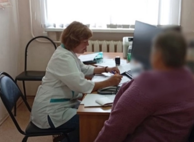 Мобильная бригада врачей Котласской ЦГБ работала в выходные в Ильинско-Подомском Вилегодского округа.