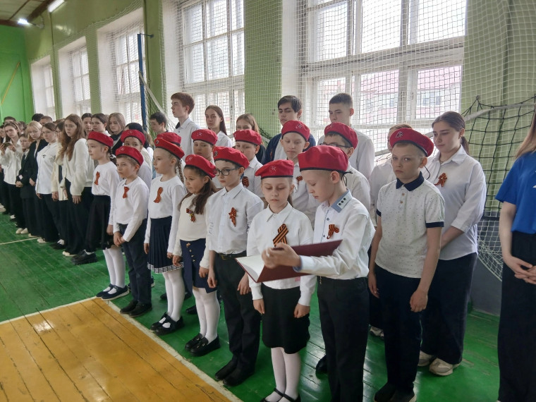 Вчера состоялось посвящение отряда «Юность» 3 "А" класса школы №76 в ряды всероссийского военно-патриотического движения «ЮНАРМИЯ».. Вчера состоялось посвящение отряда «Юность» 3 "А" класса школы №76 в ряды всероссийского военно-патриотического движения «ЮНАРМИЯ»..