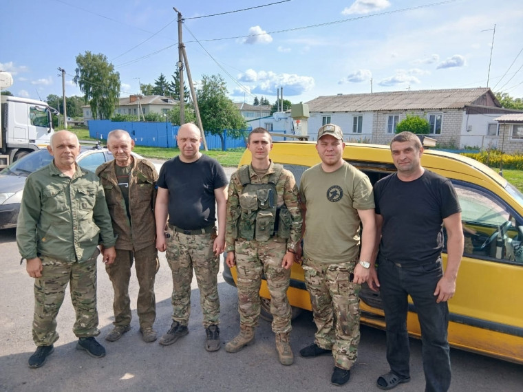 10 июня команда волонтеров успешно доставила гуманитарную помощь и мотоцикл в приграничье Курской области на фронт для наших бойцов. 10 июня команда волонтеров успешно доставила гуманитарную помощь и мотоцикл в приграничье Курской области на фронт для наших бойцов.
